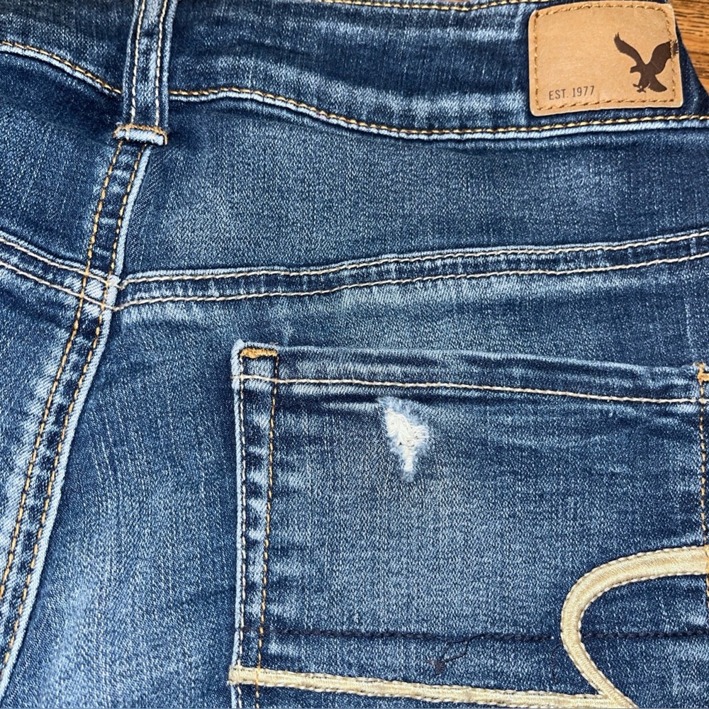 American Eagle Outfitters Dark Blue Distressed Denim Jean Shorts - Picture 5 of 8